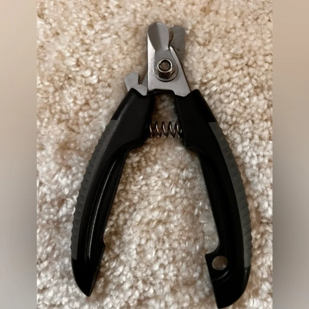 Nail Clippers for Med Dogs